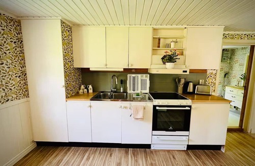 Vretstorp Chalet De Ski | Charming, renovated holiday home in a secluded location a few minutes from the lake