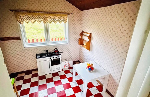 Vretstorp Chalet De Ski | Charming, renovated holiday home in a secluded location a few minutes from the lake
