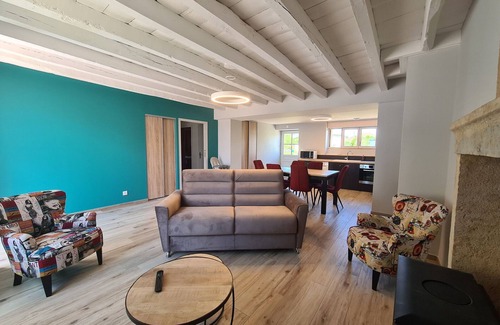 Le Magny Cottage | Longère Berrichonne rénovée, proche golf et base nautique, jardin clos, équipements sportifs à 100 m
