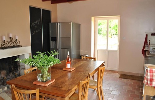 Razines Cottage | Maison de Vigneron Restaurée avec Jardin Clos, Équipement Complet, au Cœur d'une Forêt