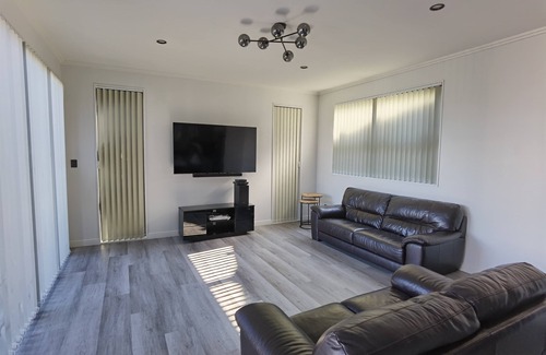 Mount Roskill Maison | Charming Retreat in the Heart of Auckland