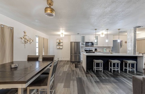 North San Antonio - SAT Maison | Charming Retreat in San Antonio