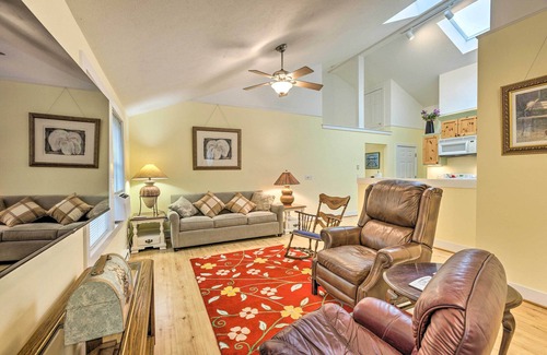 Frankfort Appartement | Charming Retreat Near Downtown Frankfort & Beaches