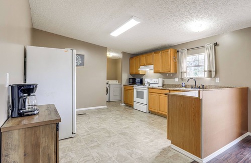 Rupert Maison | Charming Retreat w/ Games & Yard in Oglethorpe!