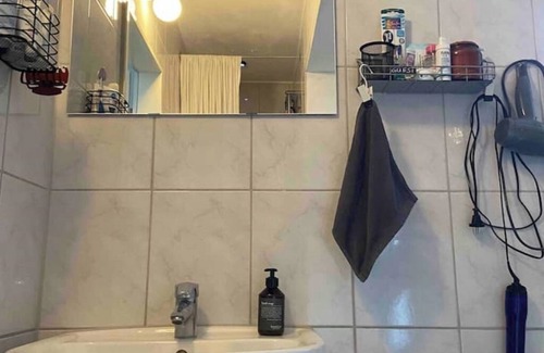 Bahnhofsviertel Appartement | Charming room/directly HBF+fair/central/LGBTQ+ frindly