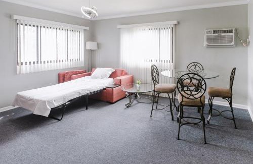 Riverview Appartement | Charming Room w Private Bath Wi-Fi in Brownstown