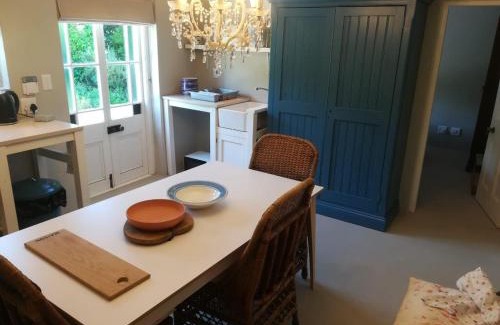 Greyton Maison | Charming Rose Cottage