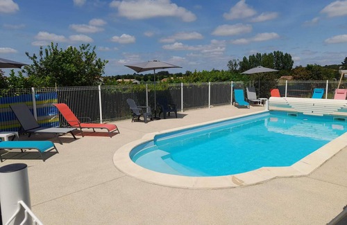 Saint-Valerien Cottage | Charming rural gite set in spacious gardens in the beautiful Vendee