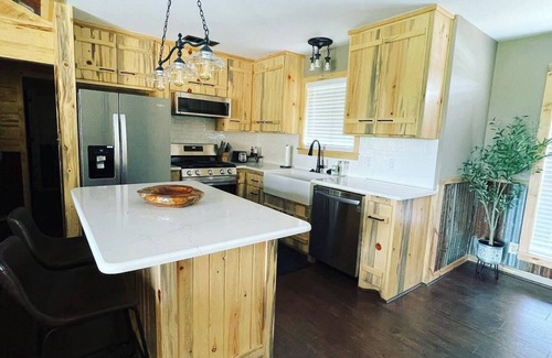 Paris Maison | Charming Rustic 3 BR fully furnished home
