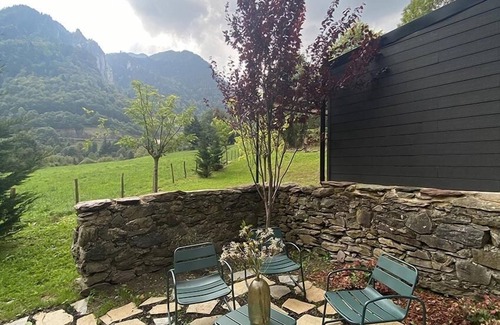 Borce Maison | Charming Rustic Borda in the Pyrenees