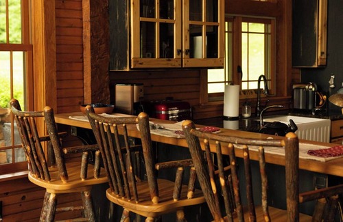 Rockwood Cabine | Charming Rustic Cabin in Rockwood, PA.