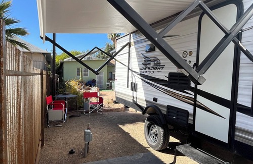 Armory Park Location De VR | Charming RV space with full hookups in delightful Downtown Tucson with WiFi