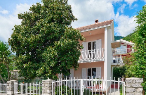 Bijela Villa | Charmante villa en bord de mer Magnolia, 4 * à Bijela, baie de Kotor / 6 personnes