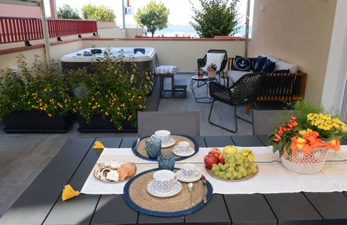 Alghero Appartement | Charming seaside apartment with jacuzzi