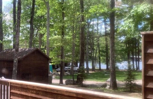 Windham Cabine | Charming Sebago Lake 3-bedroom cabin with lake access, WiFi and AC in Windham