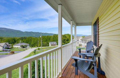 Shenandoah Maison | Charming Shenandoah Retreat with Deck!