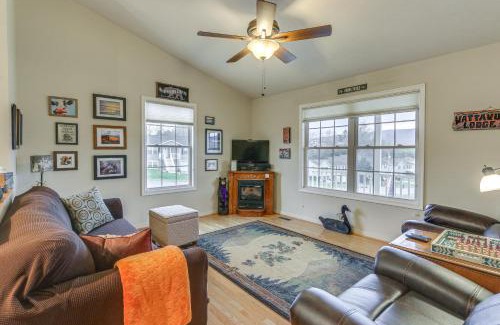 Shenandoah Maison | Charming Shenandoah Retreat with Deck!