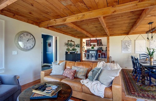 Skaneateles Maison | Charming Skaneateles Getaway