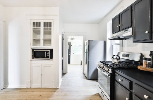 St. Louis Maison | Charming South City 2 Bedroom House by StayLage