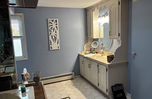 Farmingdale Appartement | Charming, spacious apartment in the heart of Farmingdale’s Culinary Quarters!