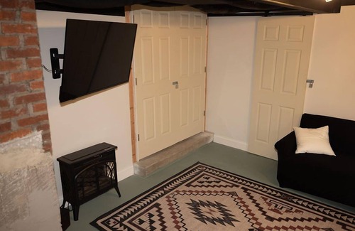 White Hall Maison | Charming, spacious house with large outdoor area.