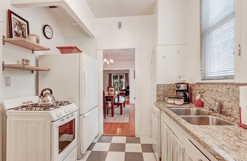 Larchmont Appartement | Hancock Park / West Hollywood: Spacieuse suite meublée 1 BR