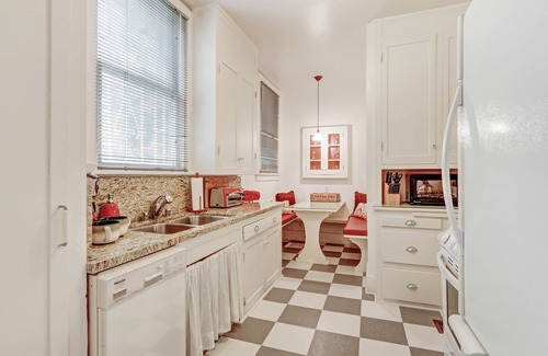 Larchmont Appartement | Hancock Park / West Hollywood: Spacieuse suite meublée 1 BR