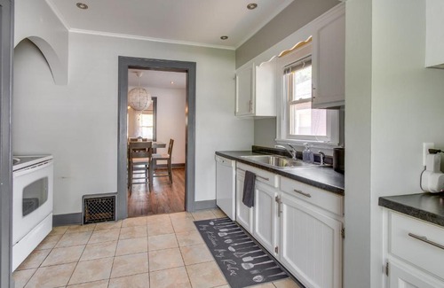 Springfield Maison | Charming Springfield Home 2 Mi to Downtown