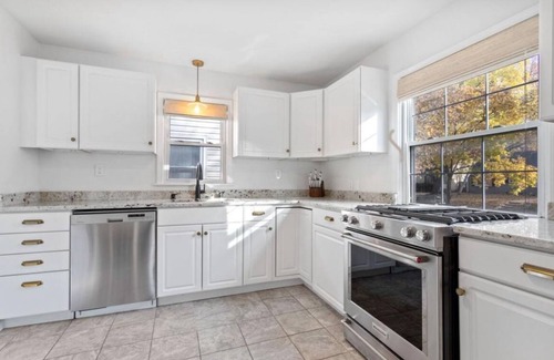 St. Louis Park Maison | Charming St. Louis Park Home