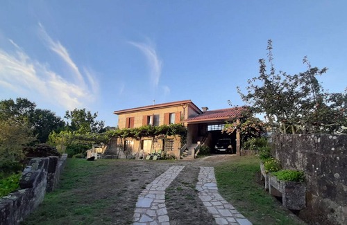 Soutomaior Cottage | Belle maison en pierre dans une belle maison avec une belle rivière