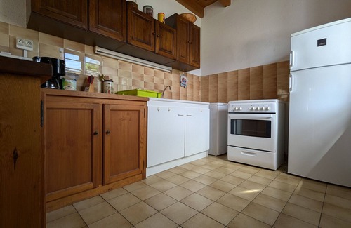Pinols Cottage | Charmant Gîte en Pierre avec 3 Chambres, Cour et Proximité Activités, Pinols