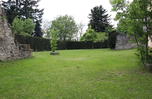Ceaux-d'Allegre Cottage | Charmante maison en pierres avec terrasse, proche cité médiévale, nature et lac