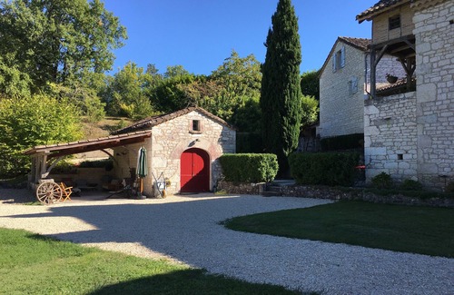 Saint-Pantaleon Cottage | Demeure de charme en pierre avec piscine chauffée 4X10