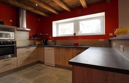 Boisset Cottage | Grand gîte cosy avec terrasse, jardin et jeux à Boisset, proche villages médiévaux et loisirs nature