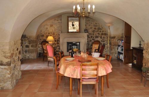 Lussan Maison | Charming Stone House with Terrace