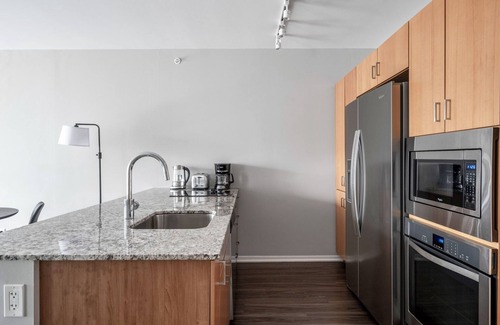 Streeterville Appartement | Charming Streeterville 1BR w/ Pool & Gym, nr Riverwalk, by Blueground