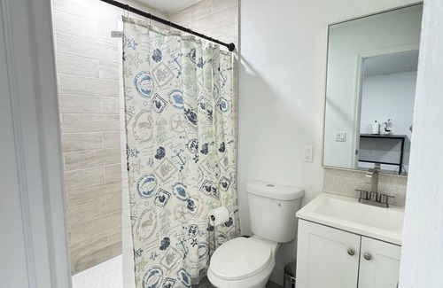 Lake Worth Corridor Appartement | Charming Studio Apartment at Lake Worth Beach!