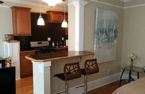 Midtown Appartement | Charming studio #10 dynamite area Piedmont Park