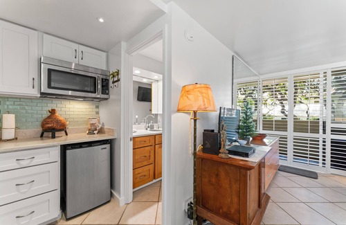 Diamond Head - Kapahulu - St. Louis Appartement | Charming Studio Apartment with WiFi, AC in beautiful Diamond Head Beach Park!