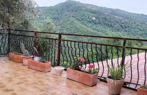 Coaraze Appartement | Charming studio between sea and mountains Self-catering cottage on an ancient olive grove