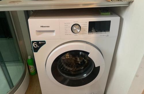 Bretigny-sur-Orge Appartement | Charming Studio with Balneo Shower, Parking Included