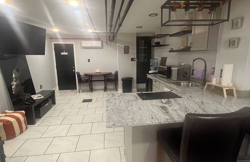 West Philadelphia Appartement | Charming studio in brilliant Philadelphia with WiFi. for traveling professionals