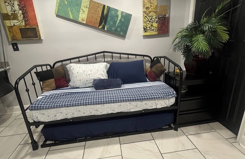 West Philadelphia Appartement | Charming studio in brilliant Philadelphia with WiFi. for traveling professionals