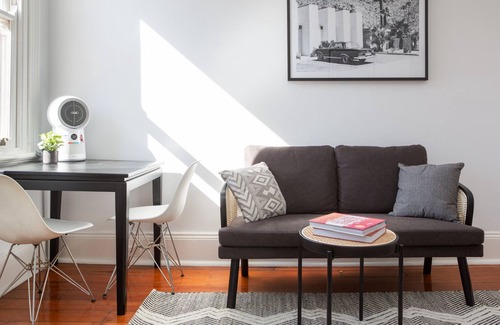 Petersham Appartement | Charming Studio in Quiet Area near Market & Park
