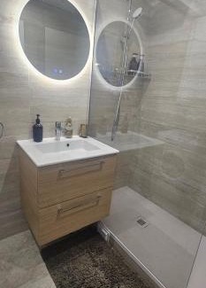 Gambetta Appartement | Charming Studio near La Défense - Paris