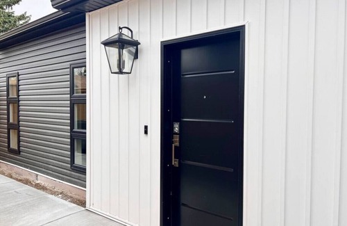 Kitchener Maison | Charming Studio- Quiet & Private