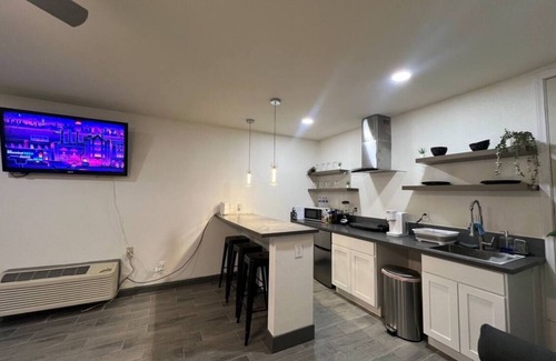 North Las Vegas Appartement | Charming studio with WiFi and AC in brilliant Near Downtown!