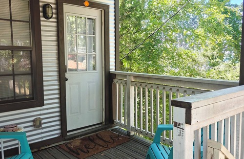 Canton Appartement | Charming Studio with a View on The Mountain