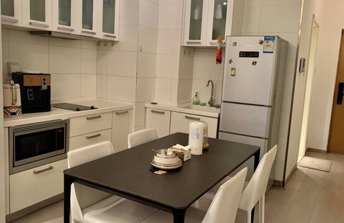 Shuangjing Appartement | Charming studio with Beijing CBD view and WiFi, AC