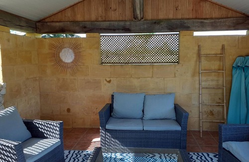 Naussannes Appartement | Studio cosy avec piscine partagée et étang privé, proche Bergerac et sites touristiques du Périgord